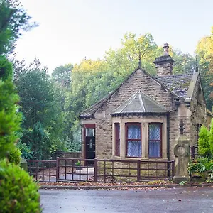 Highwood Scissett